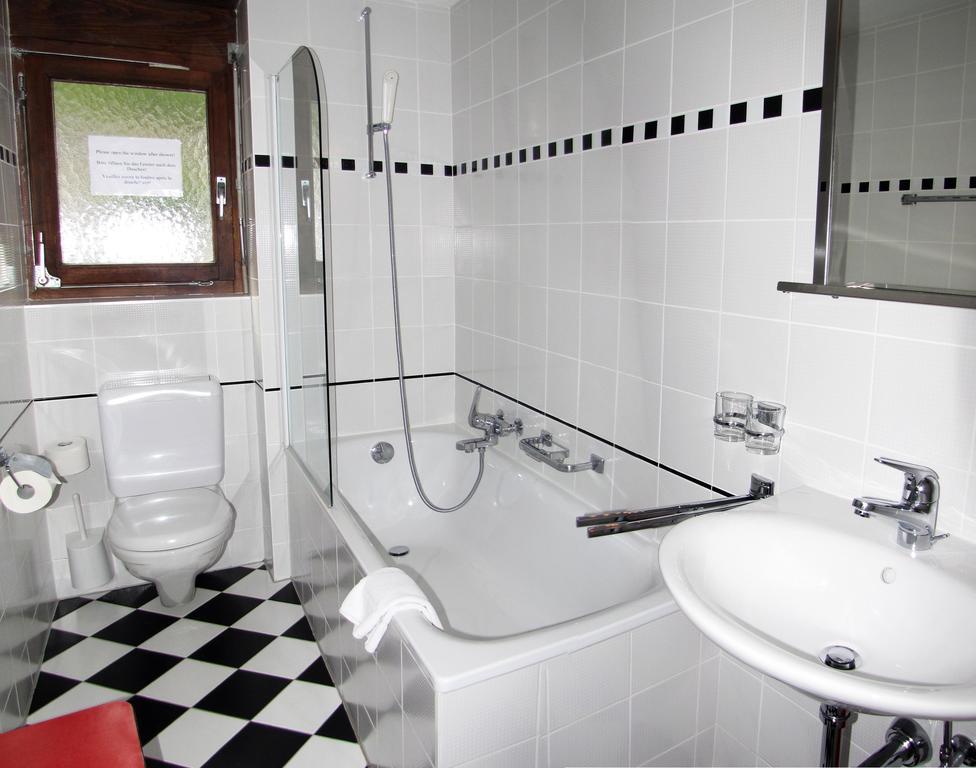 Everest Saas-Fee Room photo